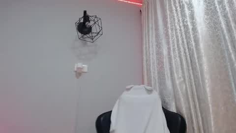 sara online show from May 29, 2:31 am