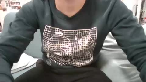 Snapshot of thinboy2 chatting on December 9, 5:08 pm Thinboy2 online show from December 9, 5:08 pm