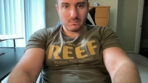 Snapshot of thisbigjewishdick chatting on February 5, 9:07 pm This Big Jewish Dick online show from February 5, 9:07 pm