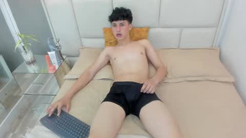 Thom online show from April 14, 11:57 am