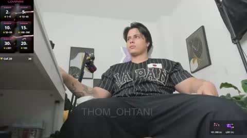 thom_ohtani online show from July 18, 2:46 am