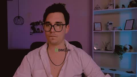 Thomas online show from April 26, 9:07 am