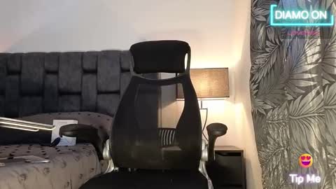 Thomas online show from December 2, 7:01 pm