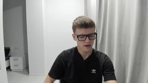 Tomas online show from December 12, 7:04 pm