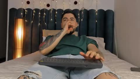 sweetfit boy online show from January 5, 8:34 pm