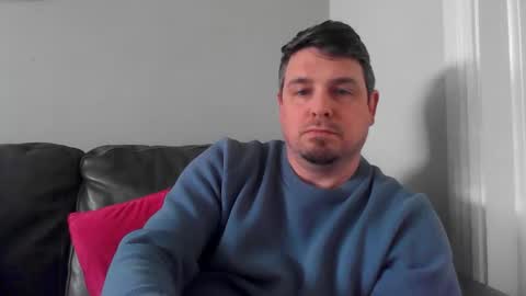 thomisfra online show from March 10, 11:36 am