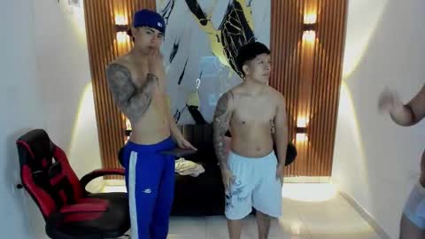 thomson_hot01 online show from September 21, 5:55 am