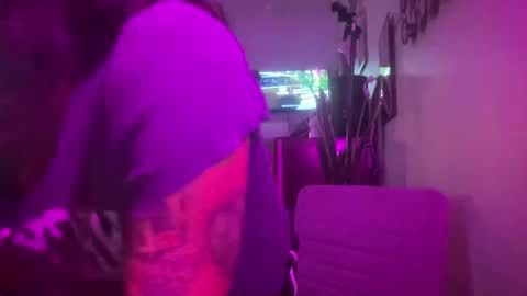 Snapshot of throatyygoat chatting on September 24, 2:51 am throatyygoat online show from September 24, 2:51 am