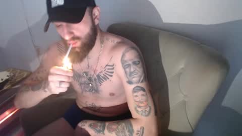 HugeJuicy online show from December 19, 1:18 pm