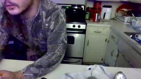 Snapshot of thunder8u42 chatting on October 22, 7:22 am thunder8u42 online show from October 22, 7:22 am