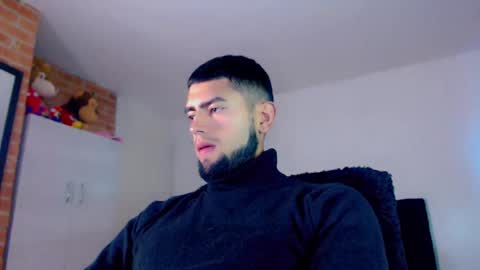 tiago__77 online show from February 22, 3:58 pm