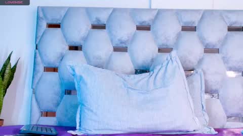 tiago_xxx_ online show from October 31, 10:32 pm