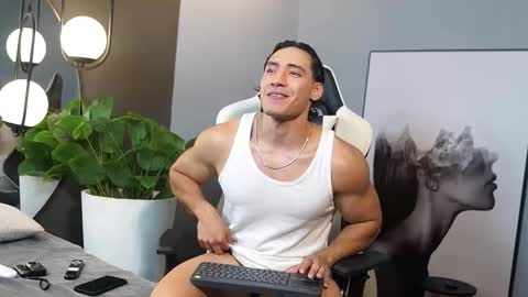 Snapshot of tian_brooks chatting on October 28, 8:21 pm Tian Brooks online show from October 28, 8:21 pm