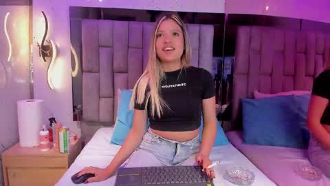 Tiana Ferrer online show from November 29, 4:31 am