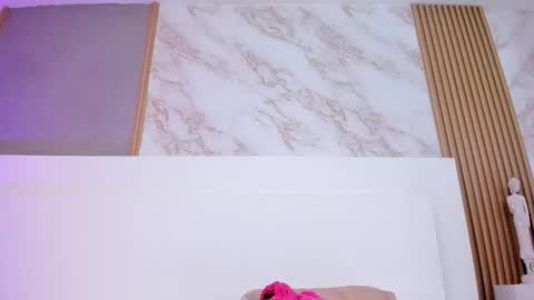 tianaglow4 online show from October 28, 12:39 pm