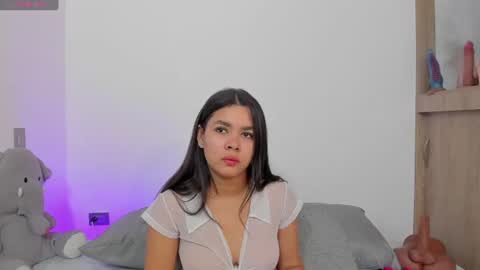 T I A N A online show from June 14, 5:04 pm