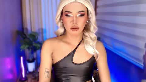 Sam online show from September 17, 8:12 pm