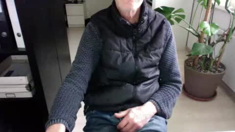 tiburzio online show from December 1, 2:04 pm