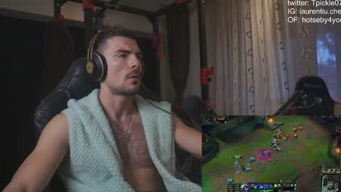 tickle_my_pickle07 online show from December 2, 1:41 pm