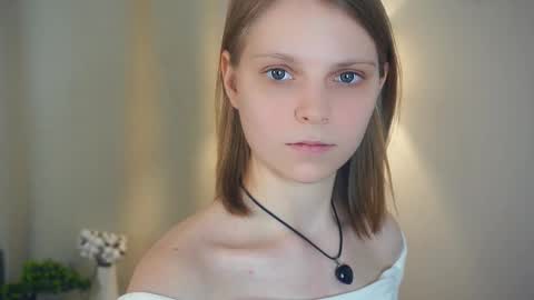 Lily online show from February 28, 8:40 am