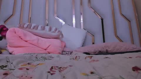    online show from October 12, 12:14 am