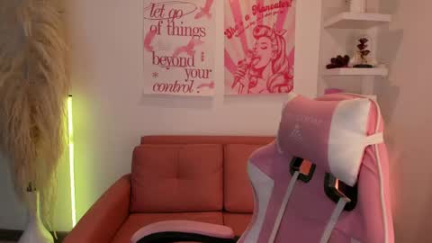 Tiffany online show from April 6, 4:10 am