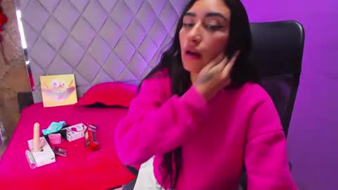 Snapshot of tiffani_hott_ chatting on January 22, 4:34 am TIFANI online show from January 22, 4:34 am