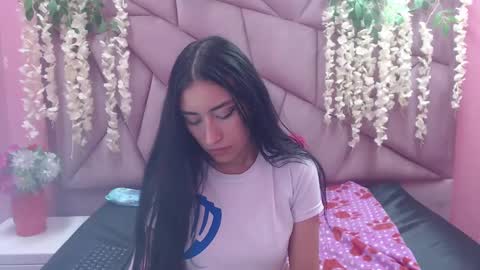 Snapshot of tiffani_hott_ chatting on February 16, 3:04 am TIFANI online show from February 16, 3:04 am
