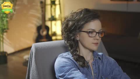 tiffanyriox online show from March 13, 1:09 am