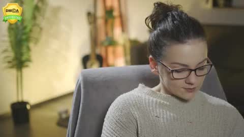 tiffanyriox online show from February 5, 12:47 am