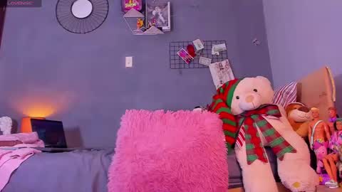                online show from December 28, 3:26 pm