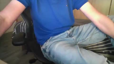 tigerjow941808 online show from March 29, 6:09 pm