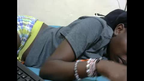 tight_pussie online show from December 5, 10:40 pm