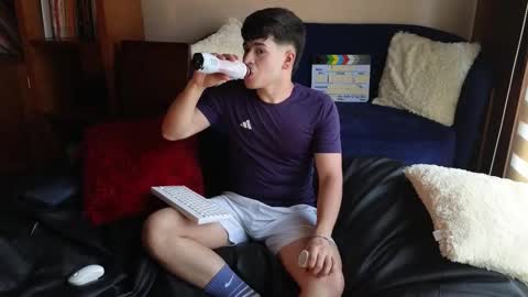 Camilo online show from March 2, 9:21 pm