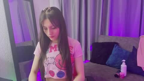 tiinajonus_ online show from March 4, 4:20 am