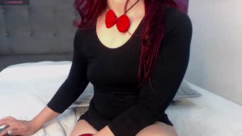 tiiny emilly online show from September 17, 11:08 pm