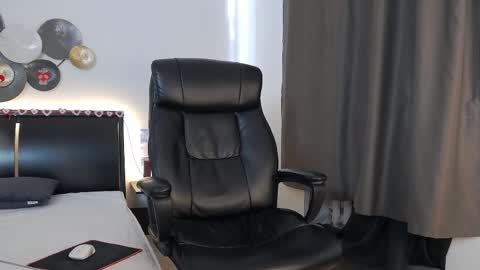 ask me online show from February 11, 8:26 am