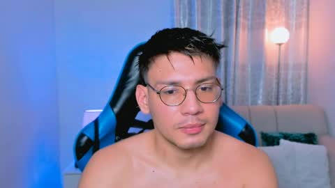 timi  jones online show from April 27, 6:16 pm