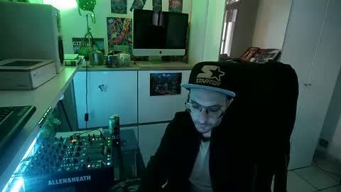 m0rty Kitty online show from January 4, 1:53 pm