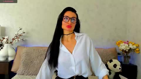 Tina online show from October 31, 9:21 am