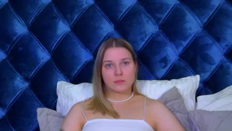 TinaBurton online show from June 1, 6:20 pm