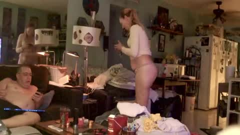 tinalover4u2 online show from May 19, 12:17 am