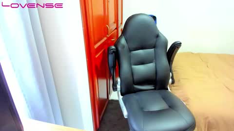 Tina online show from November 1, 8:52 pm