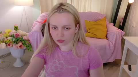 tinasiner online show from July 28, 2:24 pm