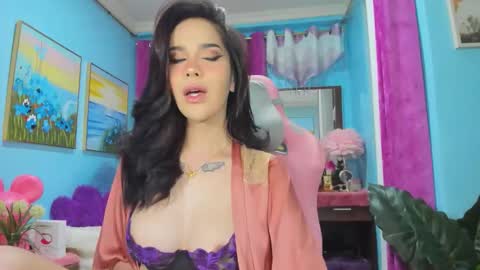 Tina Valentine online show from February 4, 10:41 am