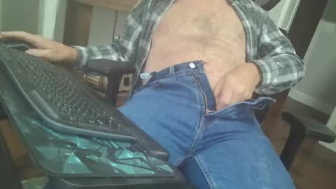 Snapshot of tincup430 chatting on October 24, 11:33 am 5 day load on deck online show from October 24, 11:33 am