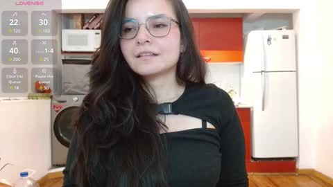 Tiny Caroline online show from January 29, 2:19 am