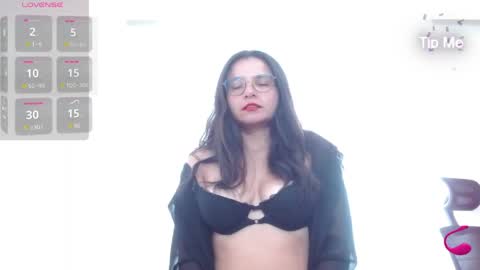 Tiny Caroline online show from April 7, 9:06 pm