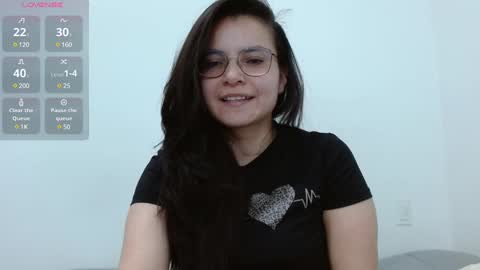 Tiny Caroline online show from February 4, 2:28 am