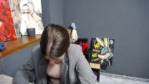 Gloria online show from October 8, 9:59 am